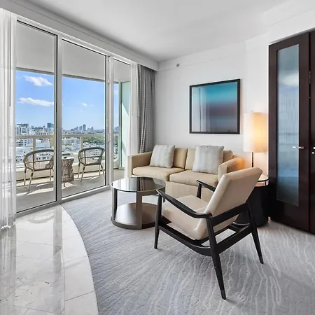 Fontainebleau Resort Balcony W Ocean + Bay View Miami Beach Exterior foto