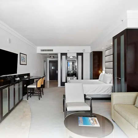 Fontainebleau Resort Balcony W Ocean + Bay View Miami Beach Exterior foto