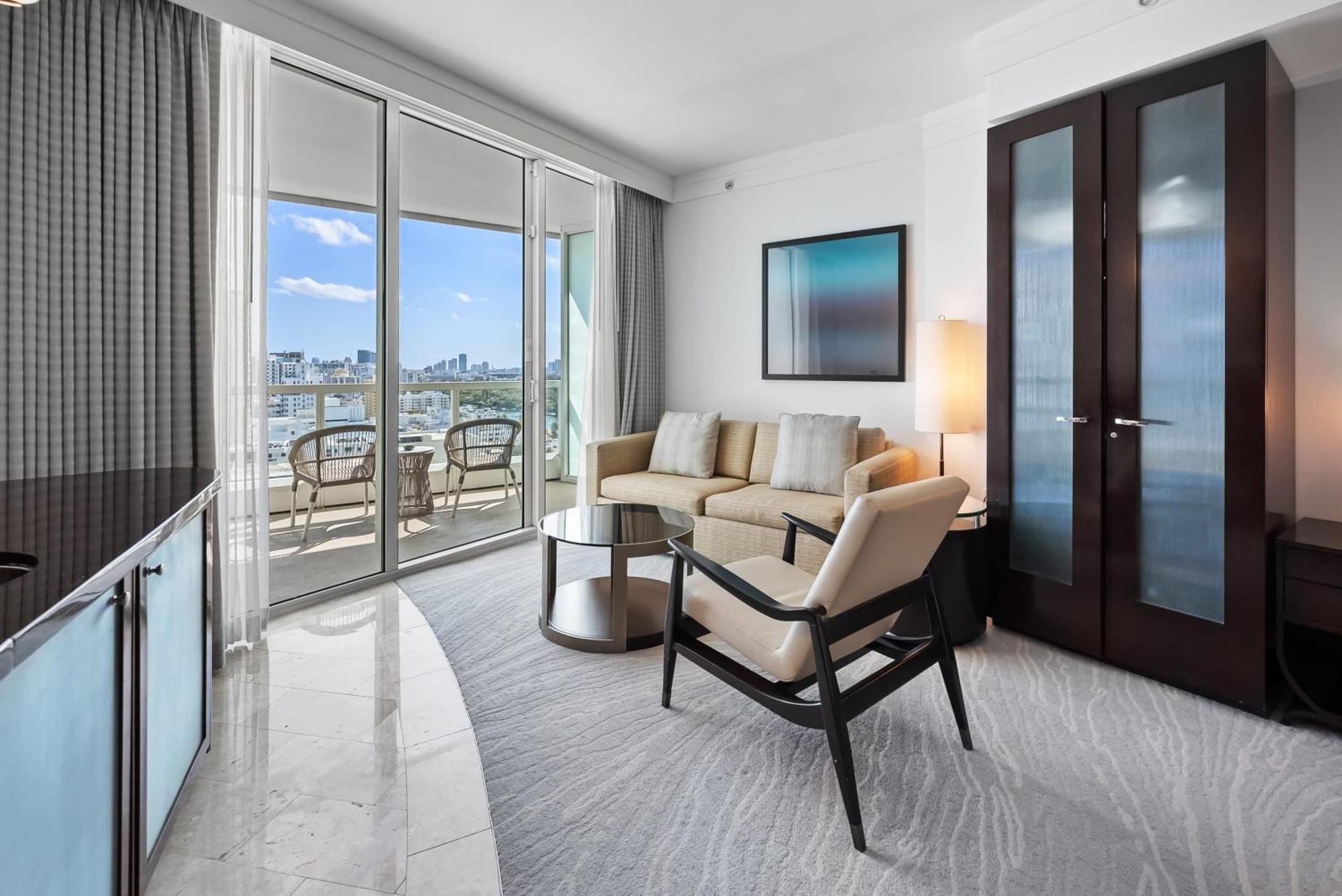 Ferienhaus Fontainebleau Balcony W Ocean + Bay View