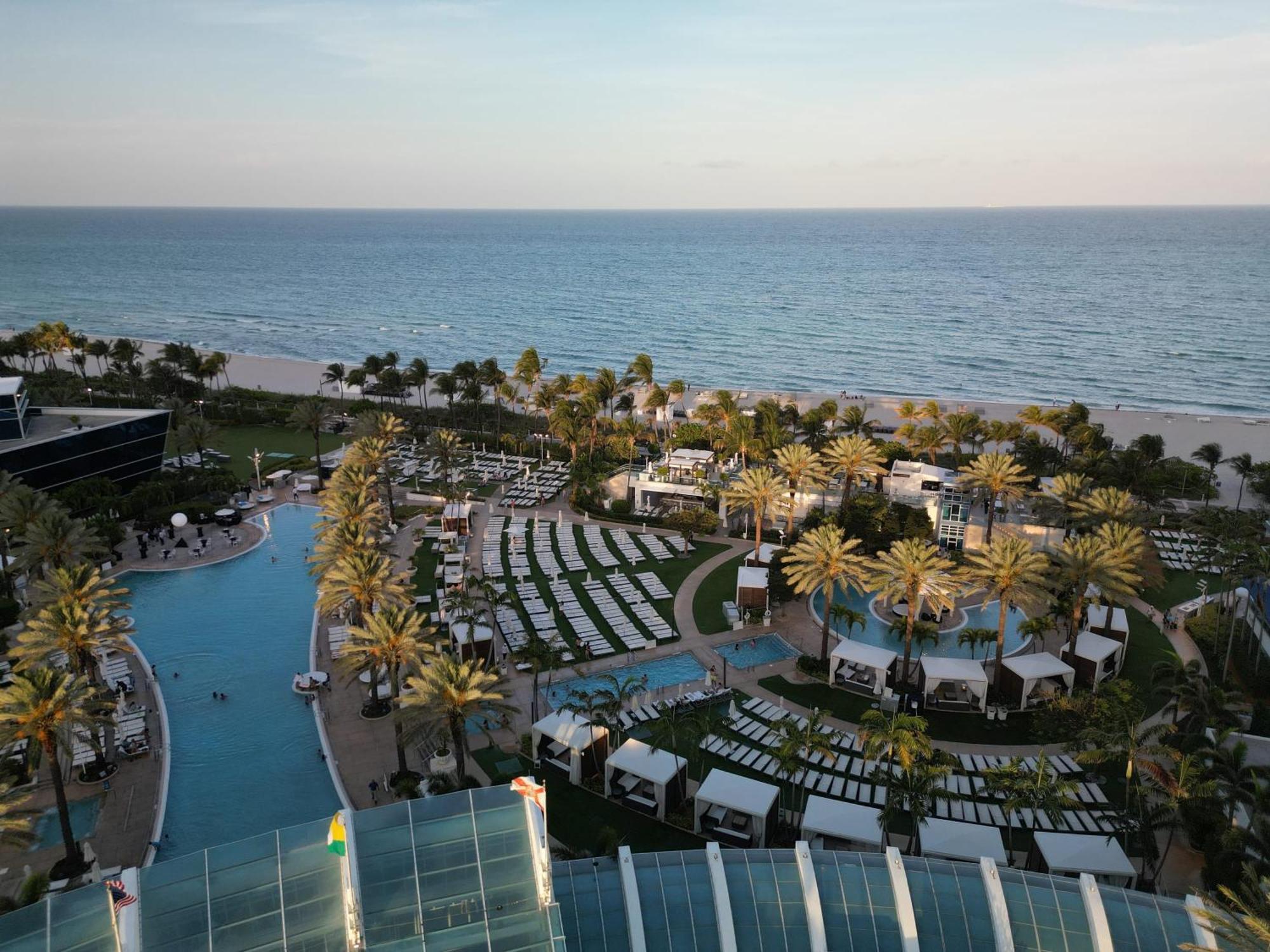 Ferienhaus Fontainebleau Balcony W Ocean + Bay View Miami Beach