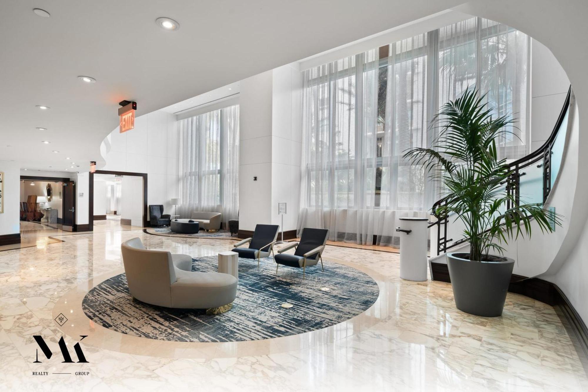 Fontainebleau Balcony W Ocean + Bay View Ferienhaus *